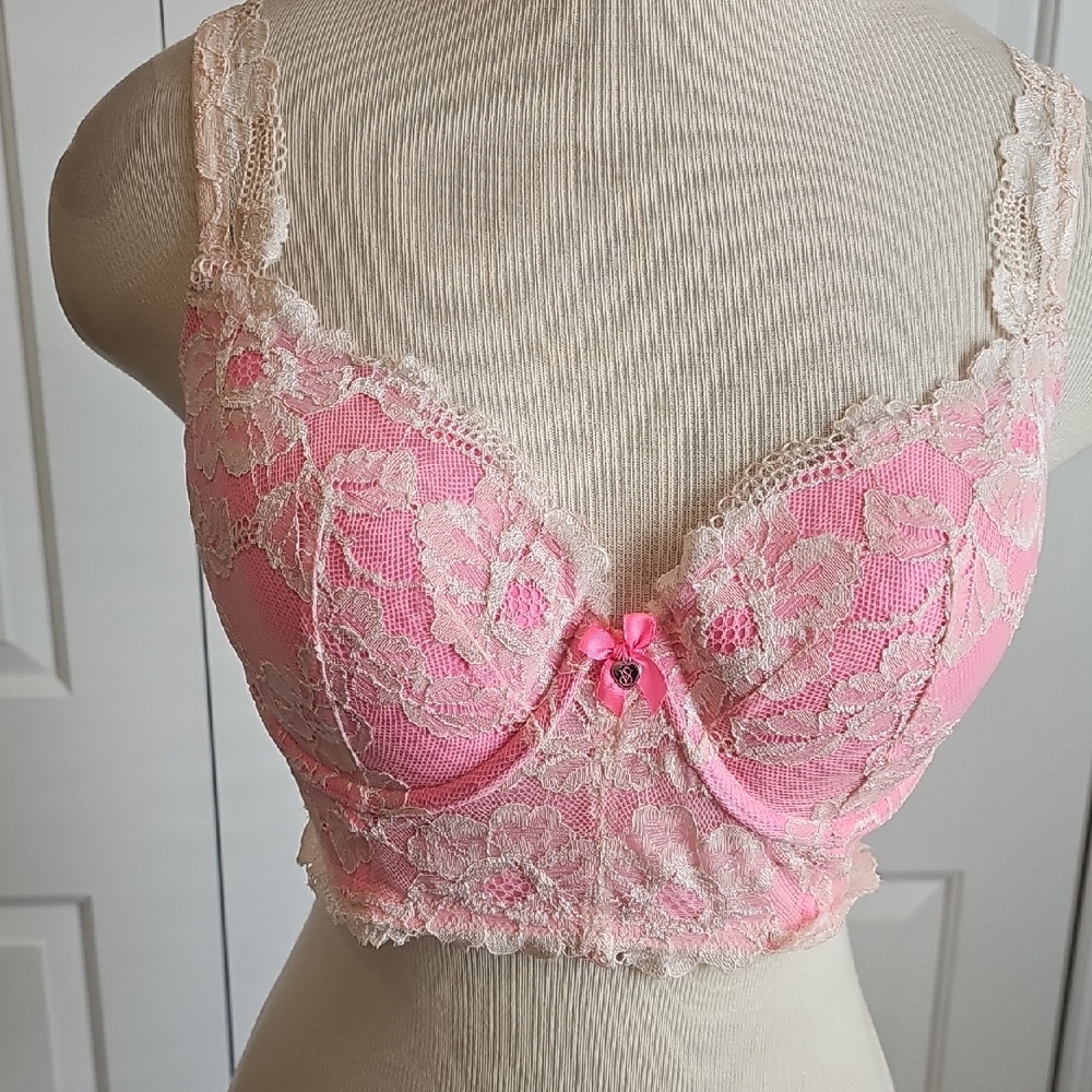Elegant Pink Lace Bralette.  Victoria‎ Secret. 36B